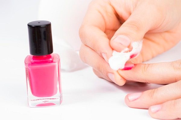 Nailpaint remover as a compound