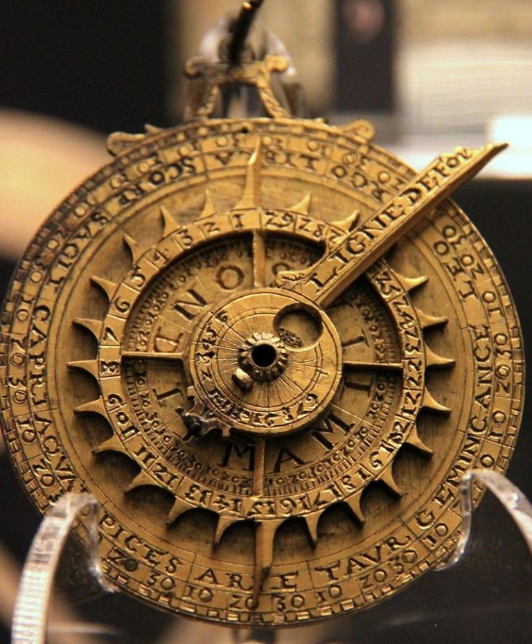 Hypatia’s Contribution in Mathematics – StudiousGuy